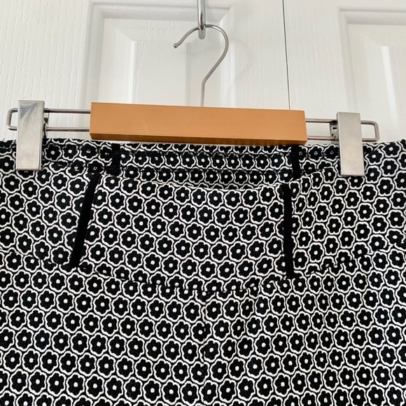 Frank Lyman Black and white + silver Pants Size 8 🌷 - Picture 5 of 7